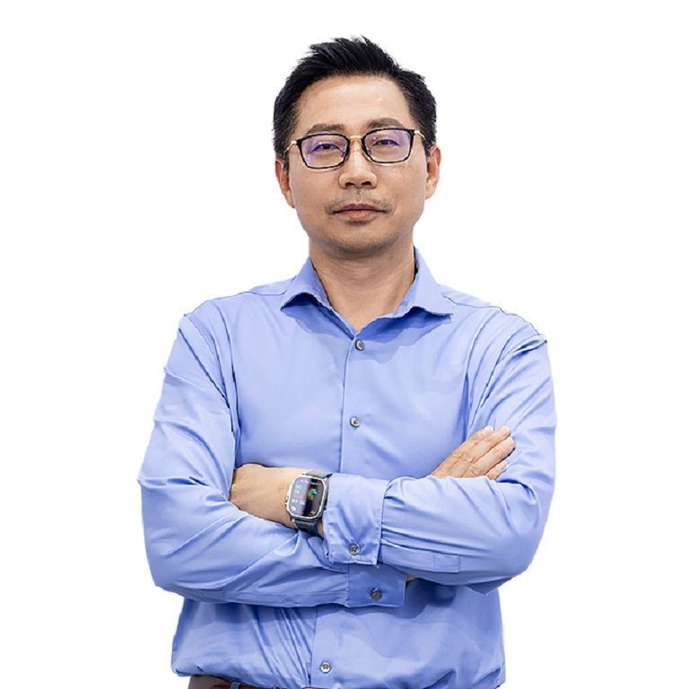 Dr. Dennis Cai